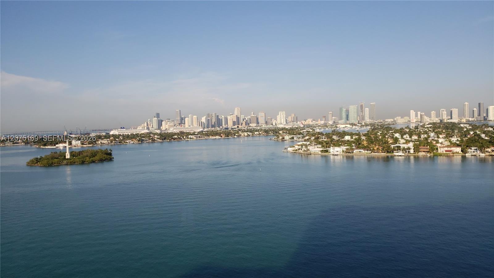 9 Island Avenue 1806 Property Photo 3