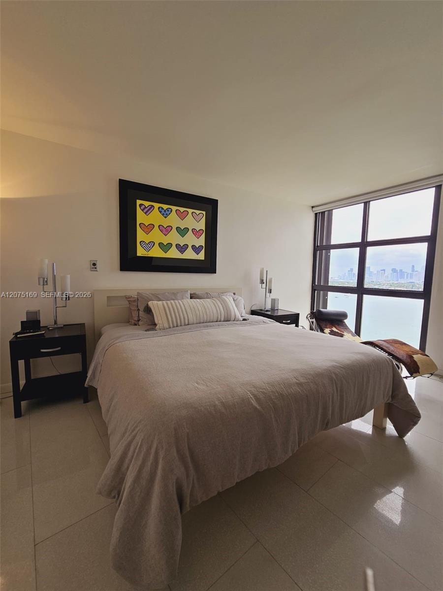 9 Island Avenue 1806 Property Photo 6