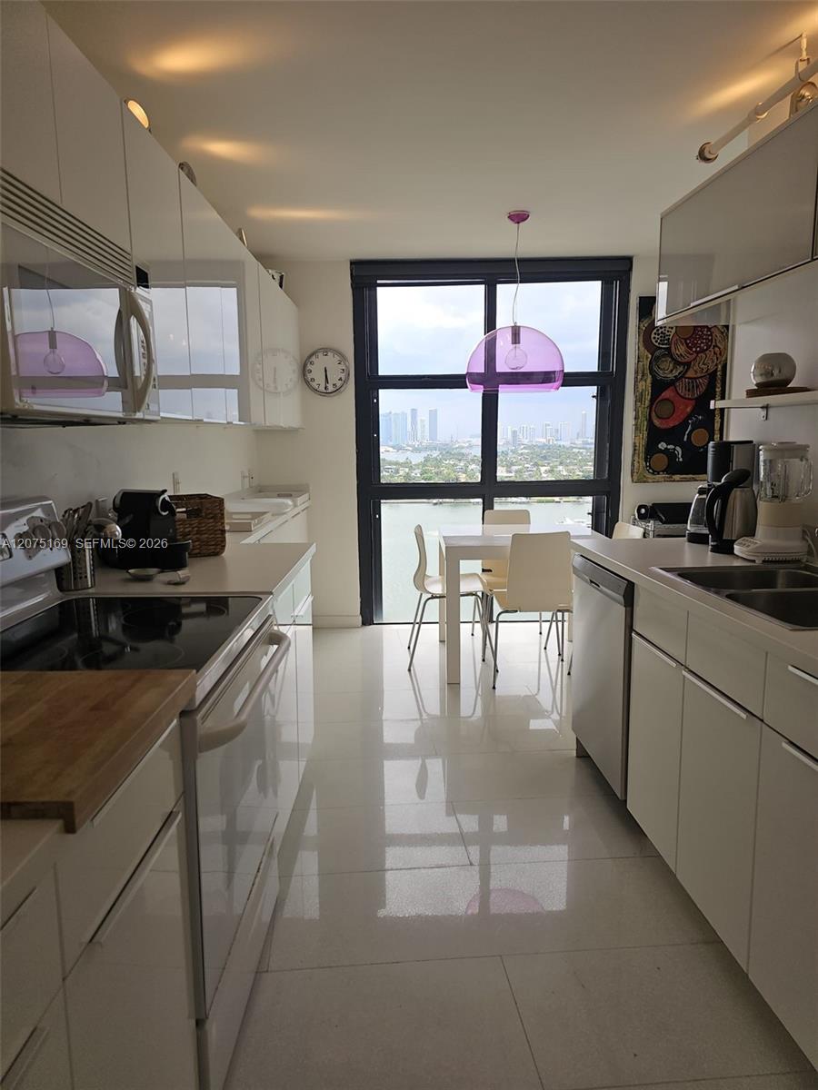 9 Island Avenue 1806 Property Photo 26
