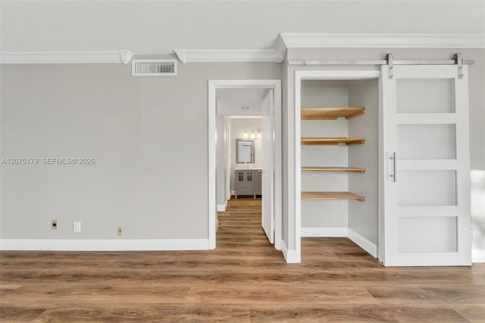 402 Lakeview Drive 201 Property Photo 12