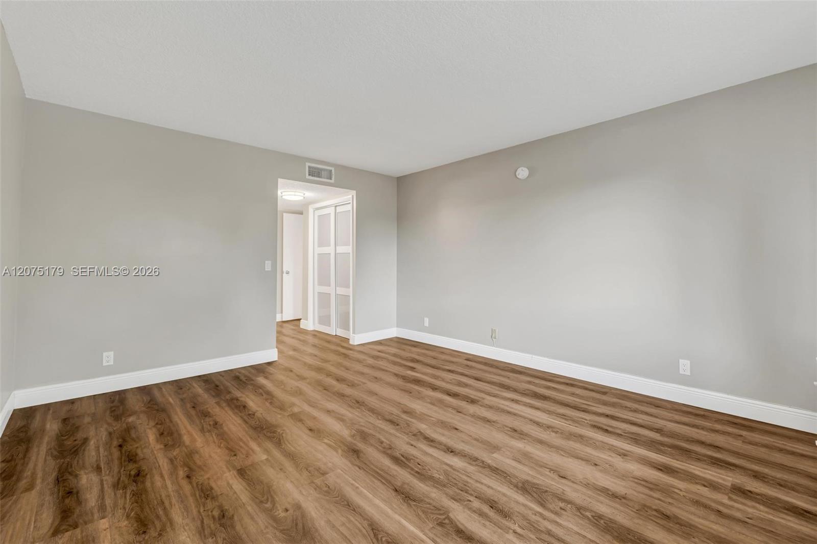 402 Lakeview Drive 201 Property Photo 15