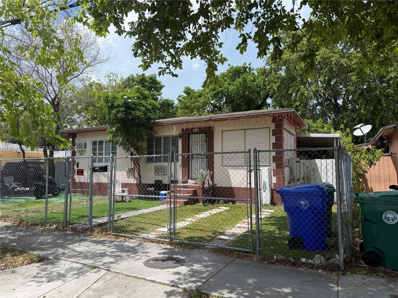 1075 Nw 28th Street Property Photo 1