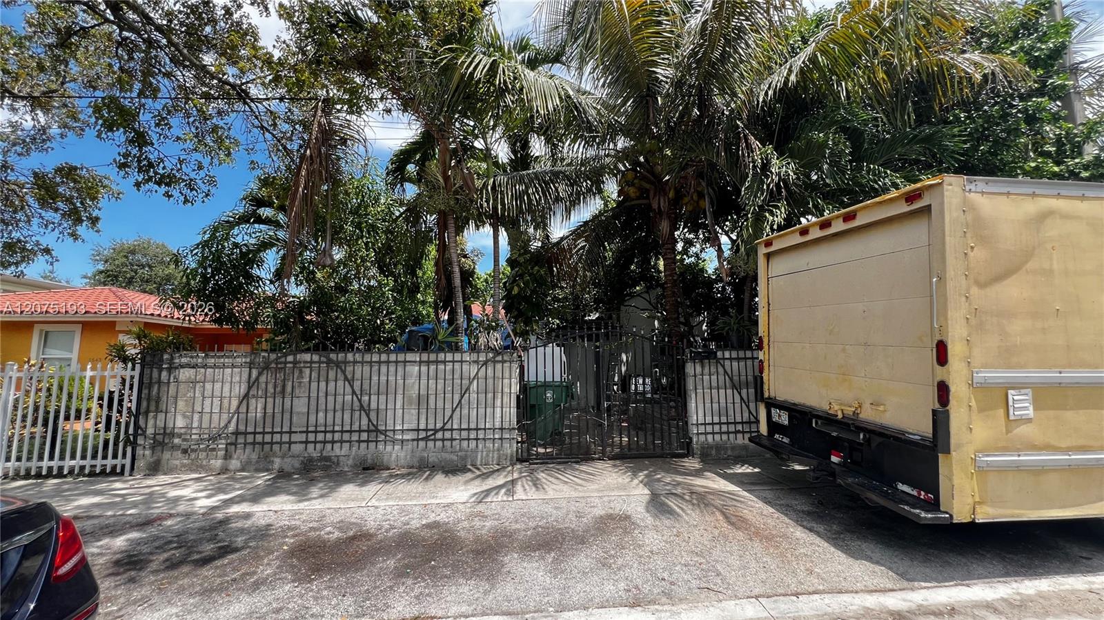 1531 Nw 59th Street Property Photo 2