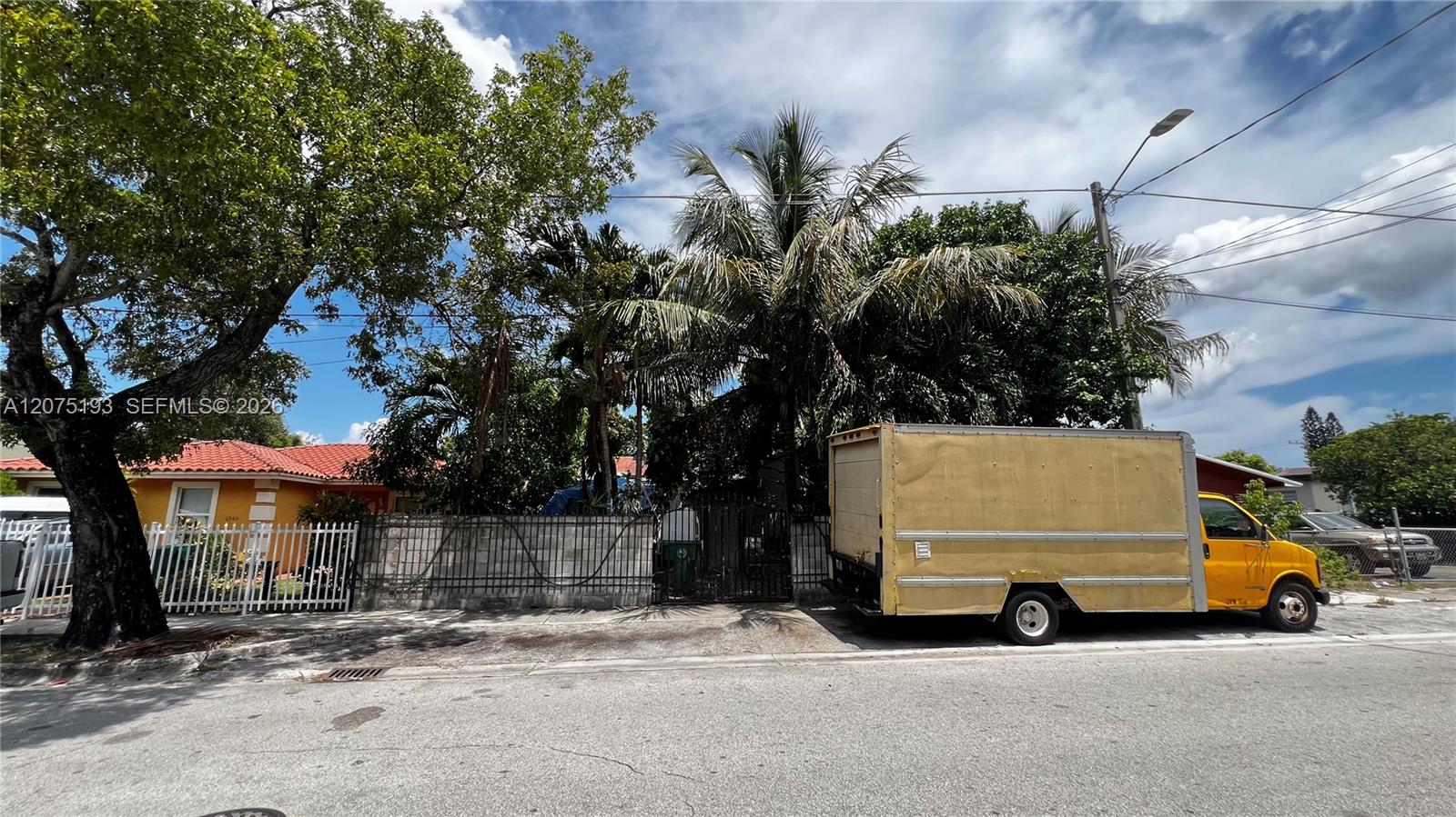1531 Nw 59th Street Property Photo 3