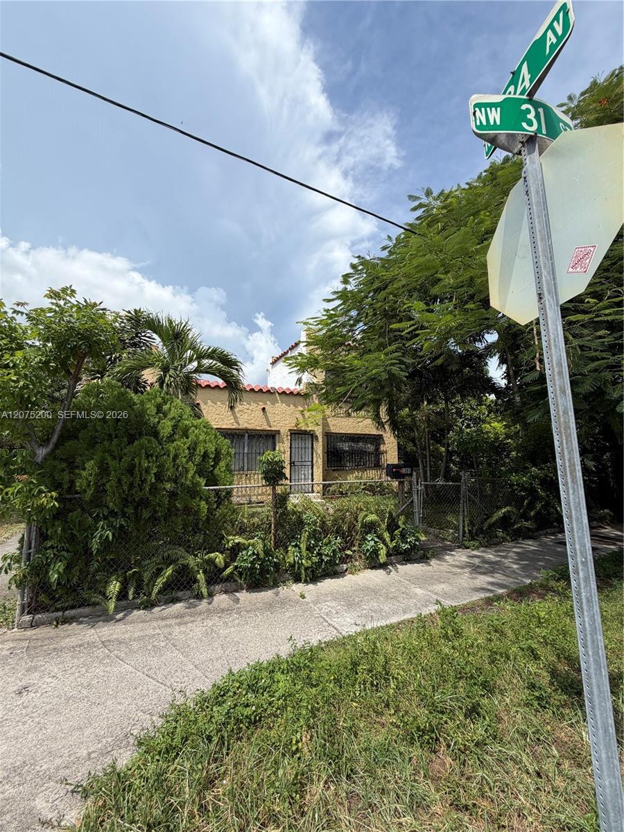 A12075200 Property Photo 2