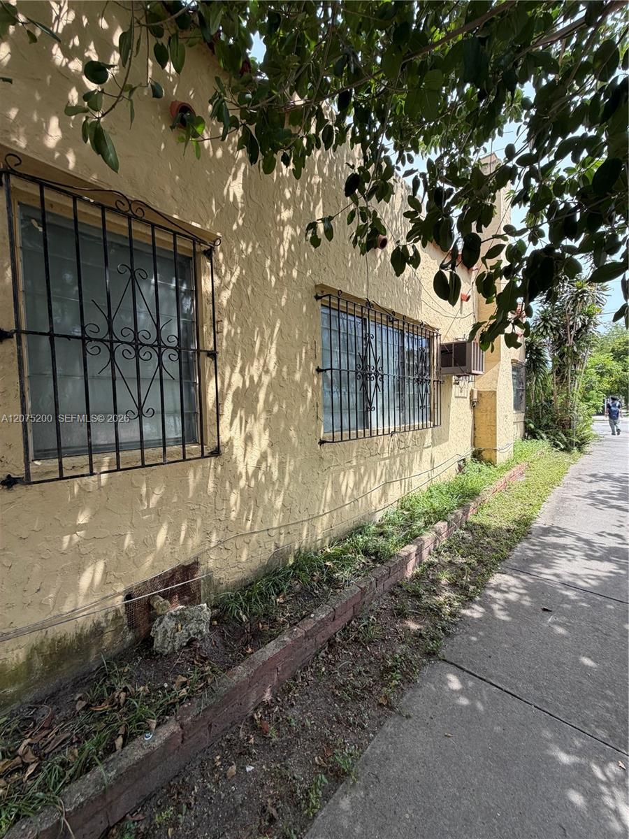 A12075200 Property Photo 3