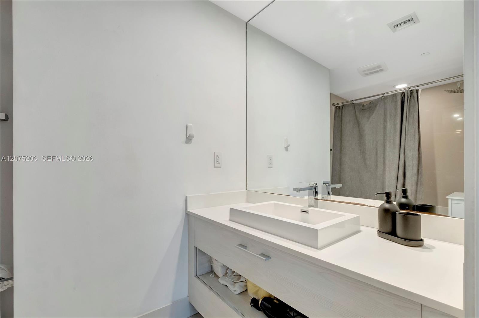 A12075203 Property Photo 39
