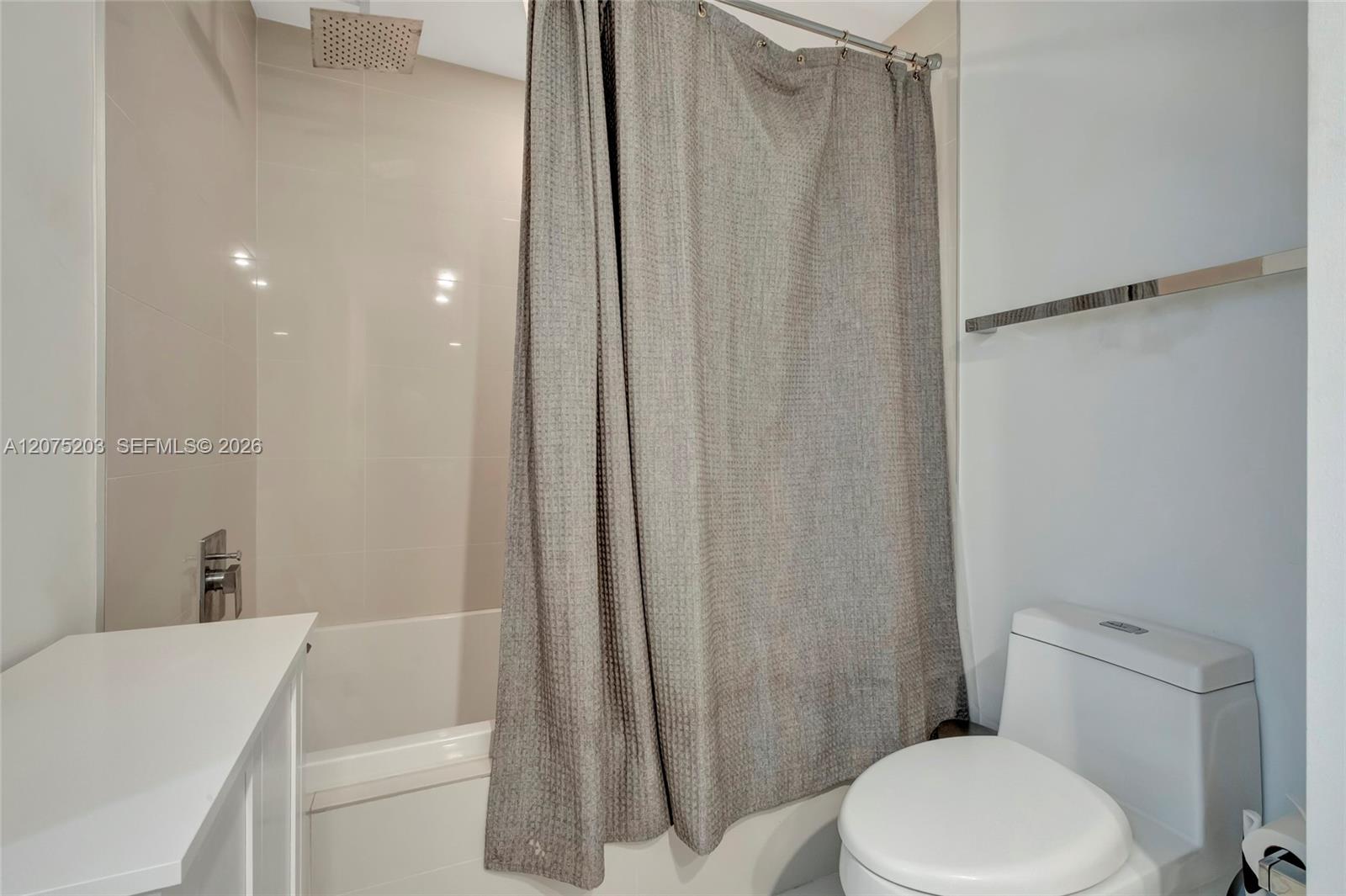 A12075203 Property Photo 40