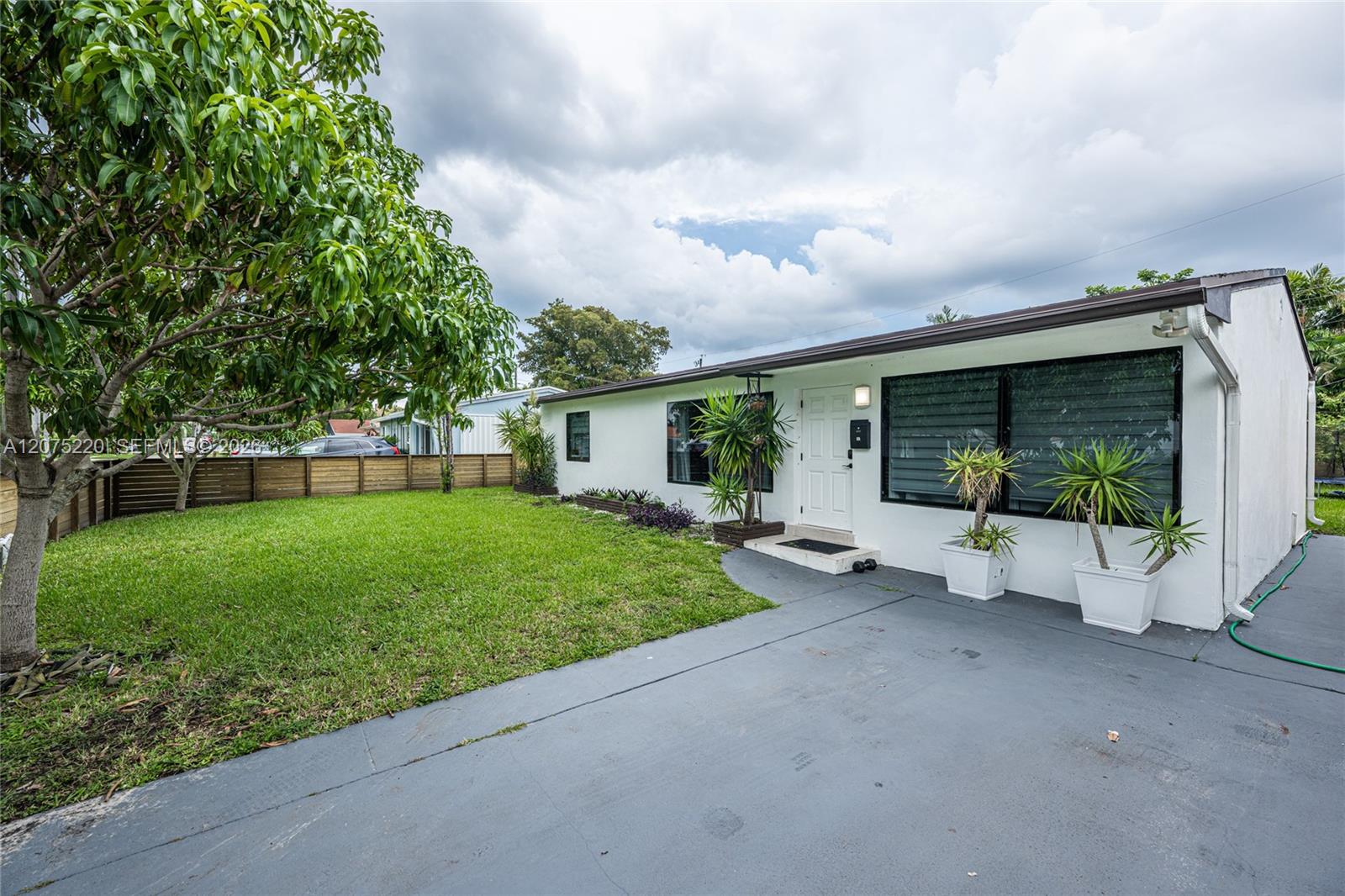 A12075220 Property Photo 2