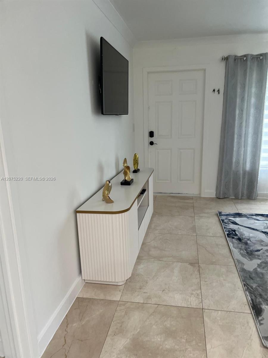 A12075220 Property Photo 8