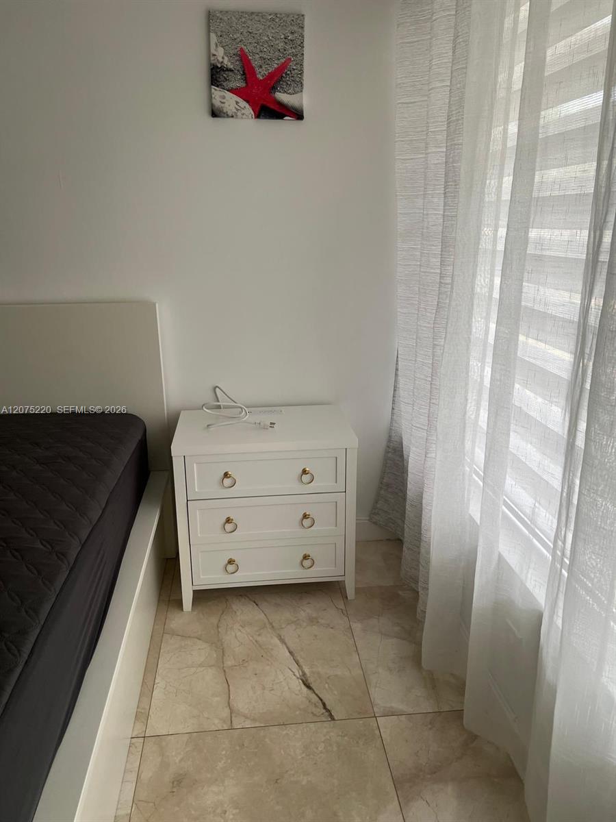A12075220 Property Photo 16