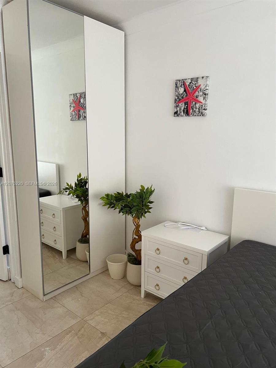 A12075220 Property Photo 17