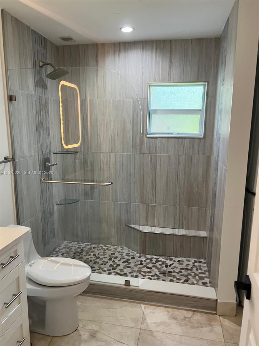 A12075220 Property Photo 19