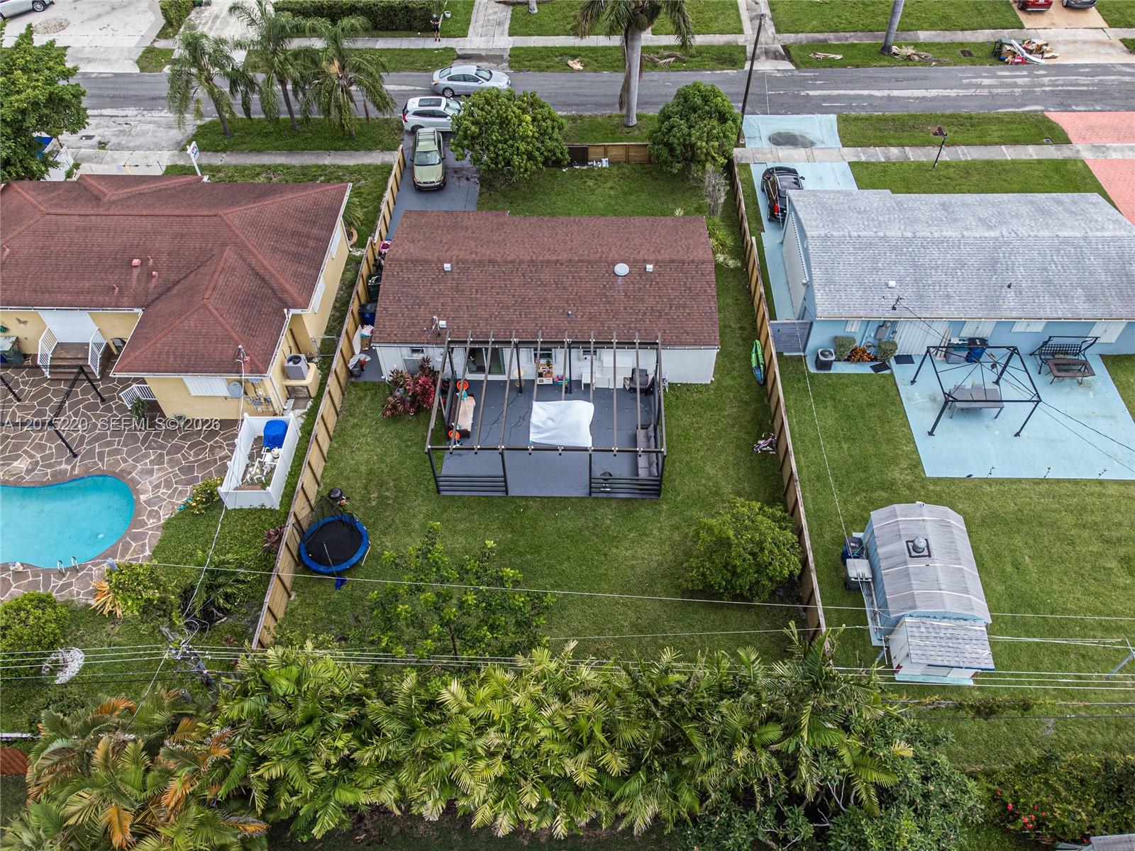 A12075220 Property Photo 21