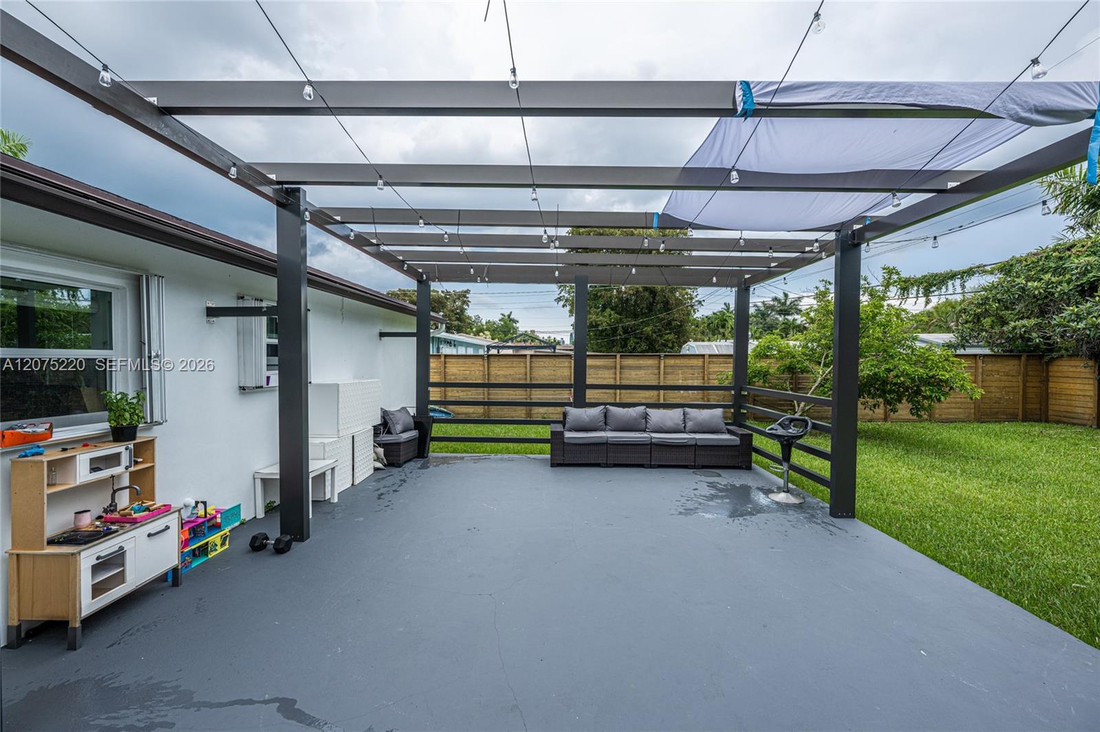 A12075220 Property Photo 24