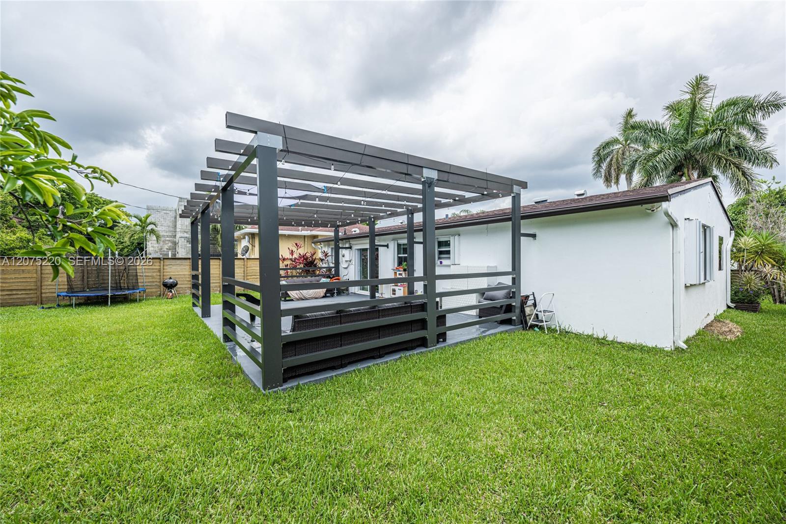 A12075220 Property Photo 28
