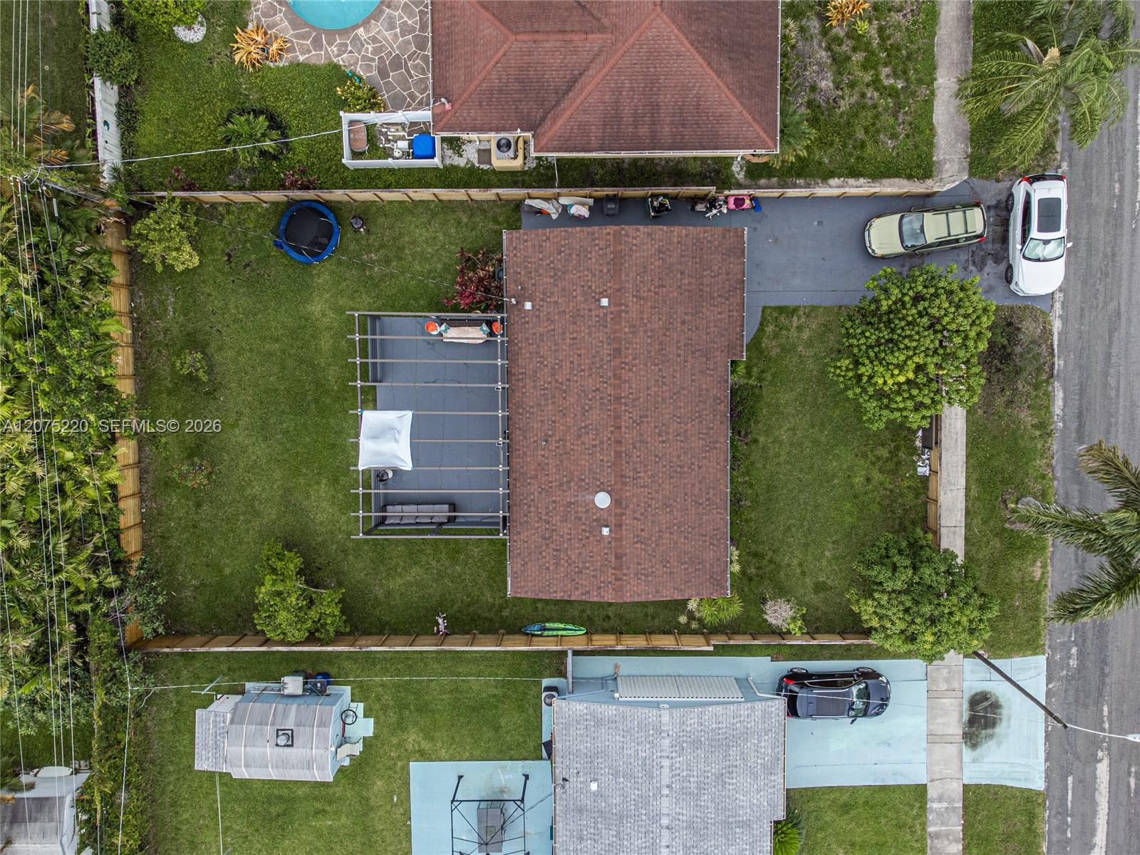 A12075220 Property Photo 31