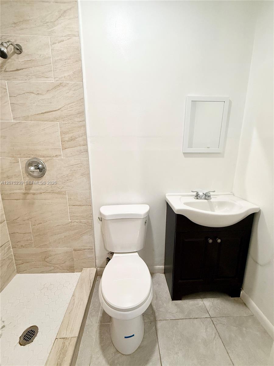 A12075239 Property Photo 7