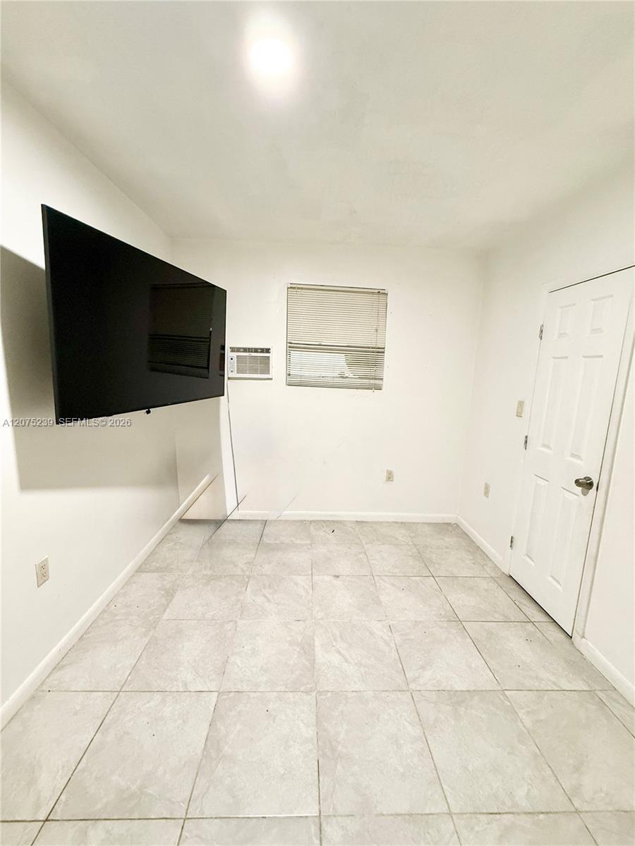 A12075239 Property Photo 8