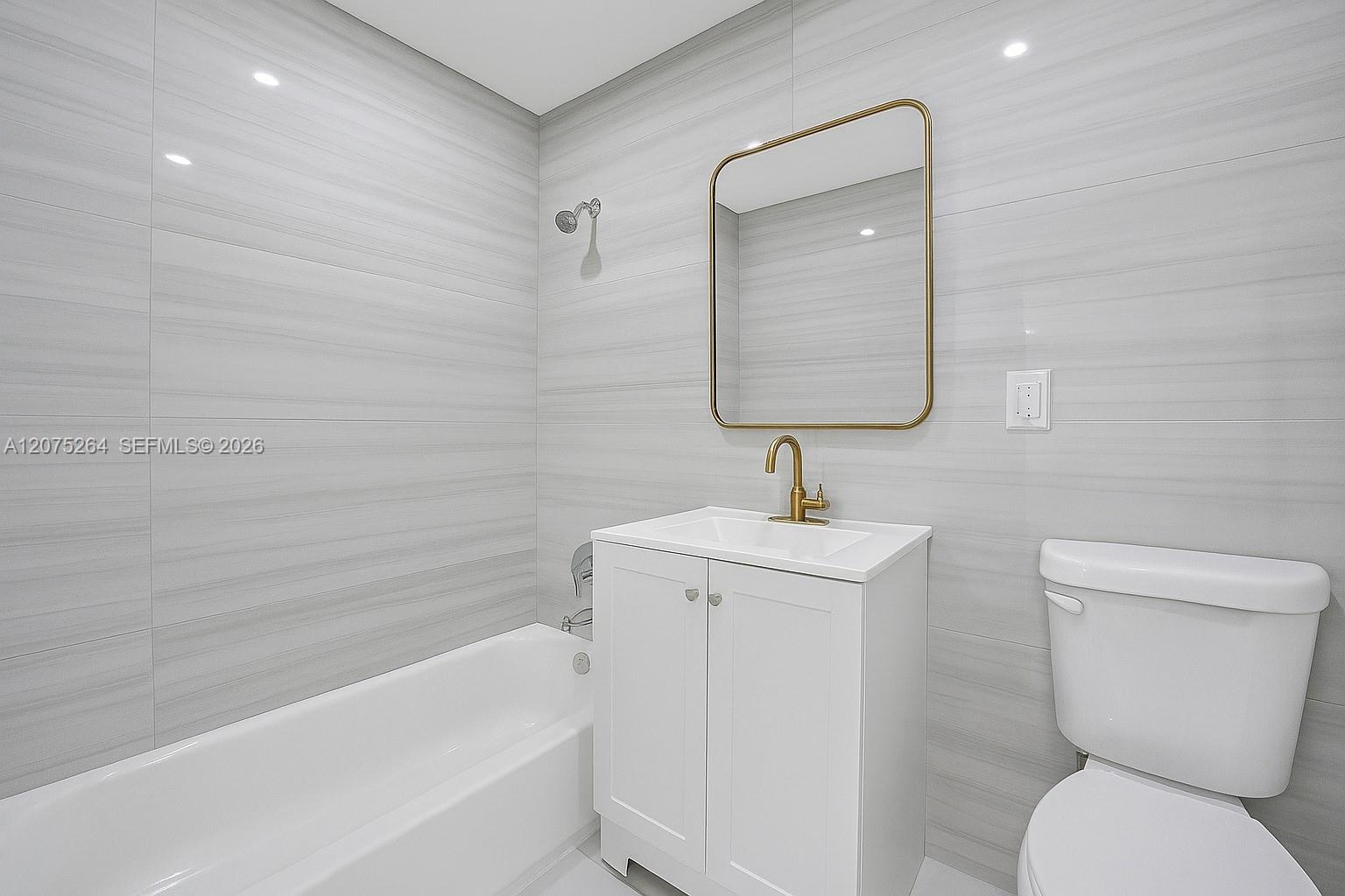 105 Nw 14th Way 0 Property Photo 5