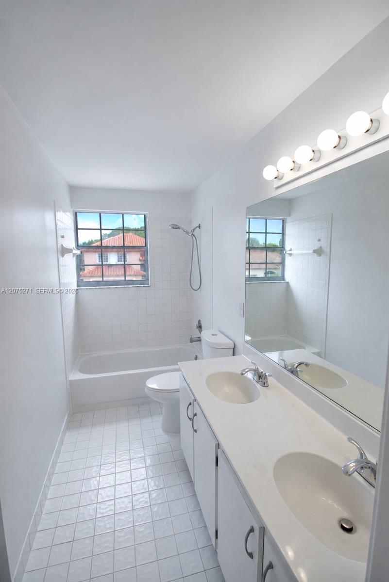 18341 Nw 10th Street Property Photo 27
