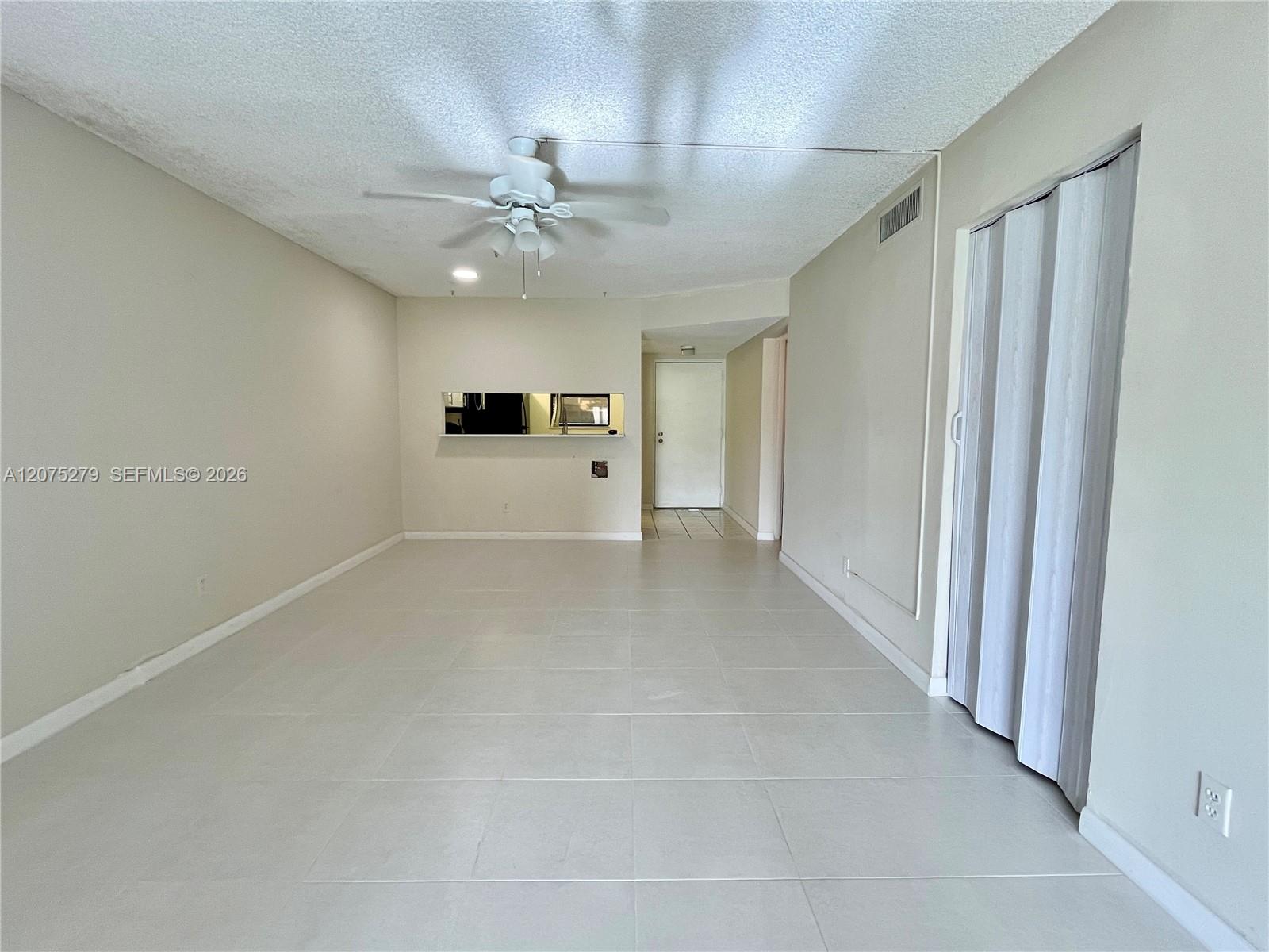 3252 Foxcroft Road 104 Property Photo 6