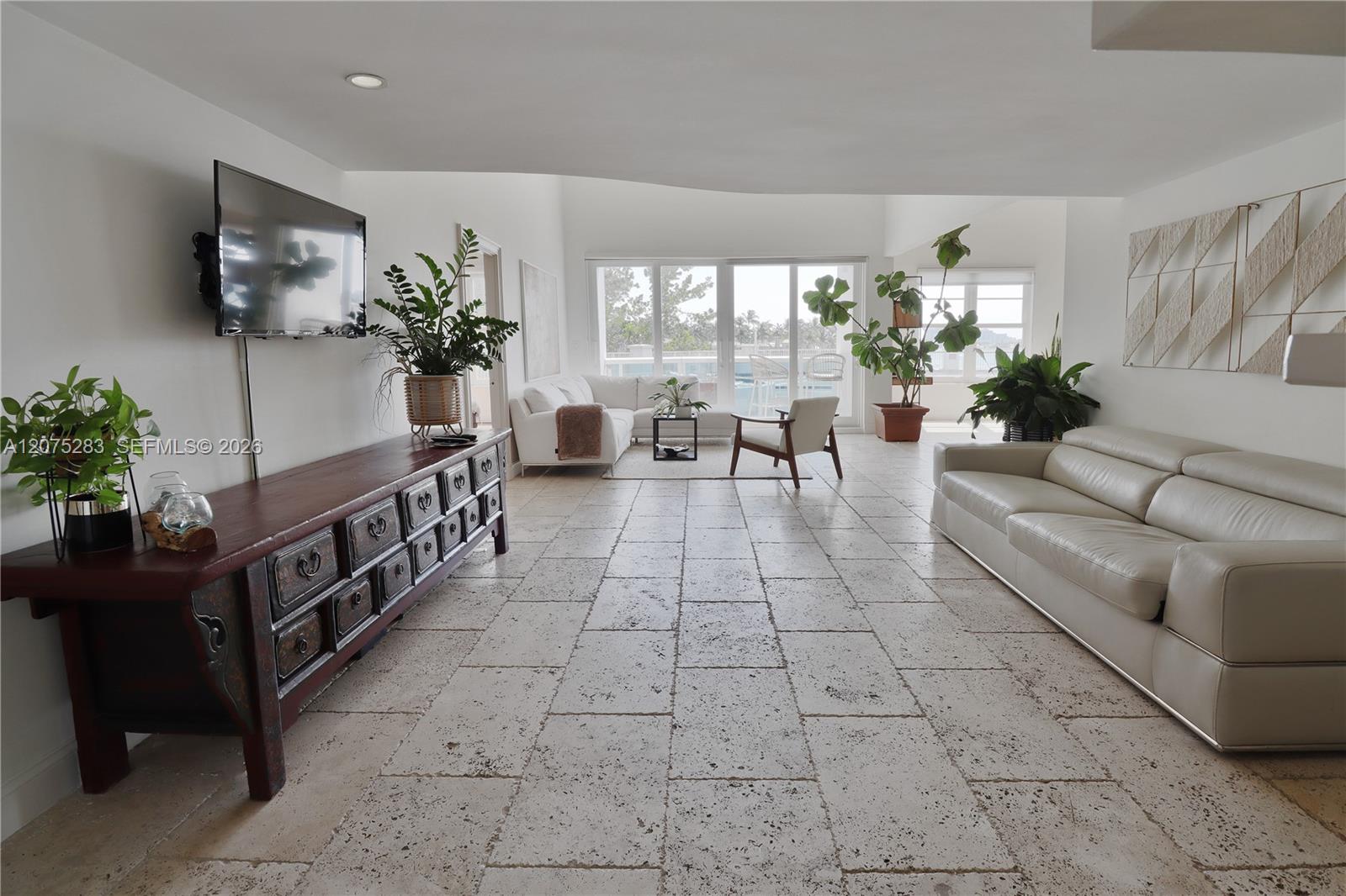 6770 Indian Creek Drive Te Property Photo 4
