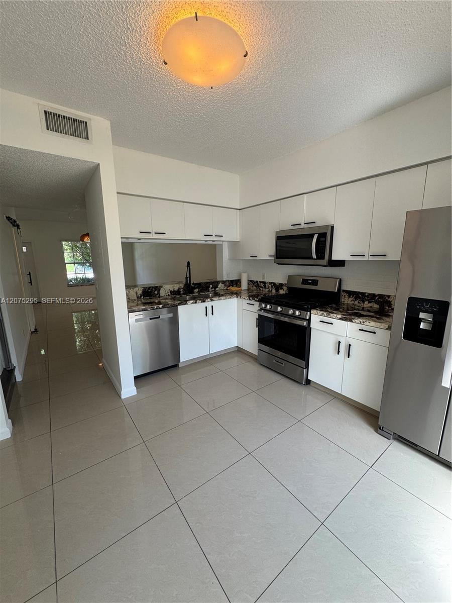 8207 San Carlos Circle 8207 Property Photo 2