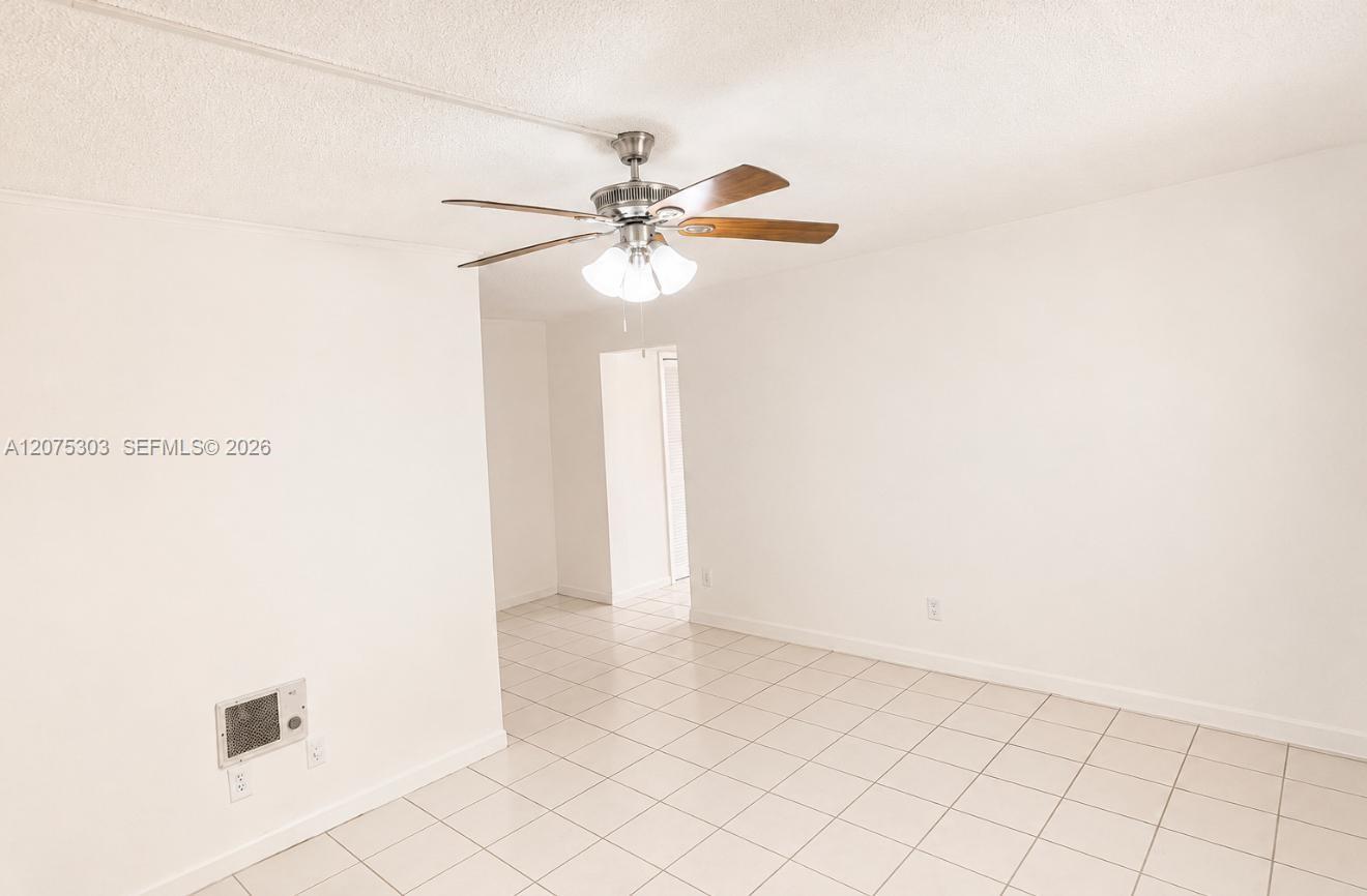 2799 E 4th Avenue 7 Property Photo 2