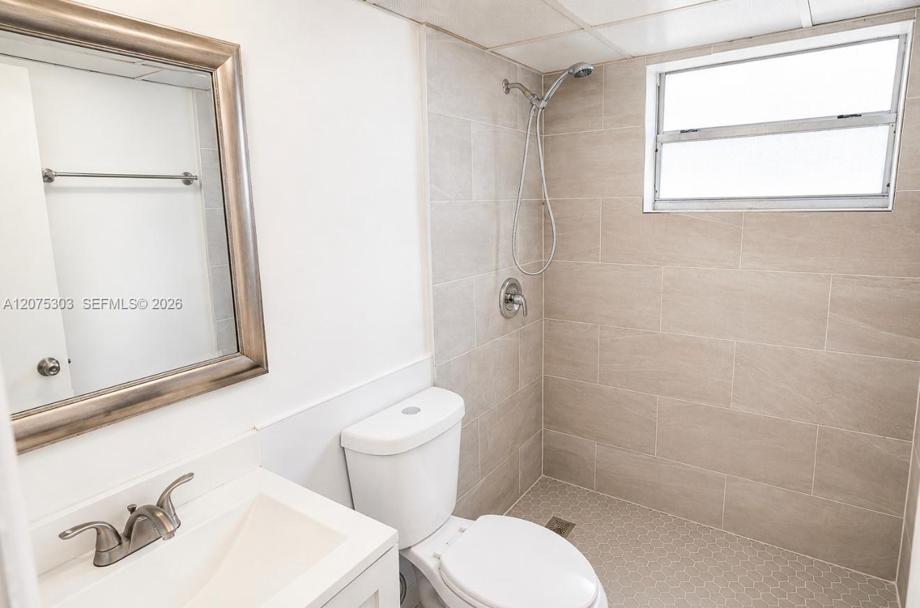 2799 E 4th Avenue 7 Property Photo 5