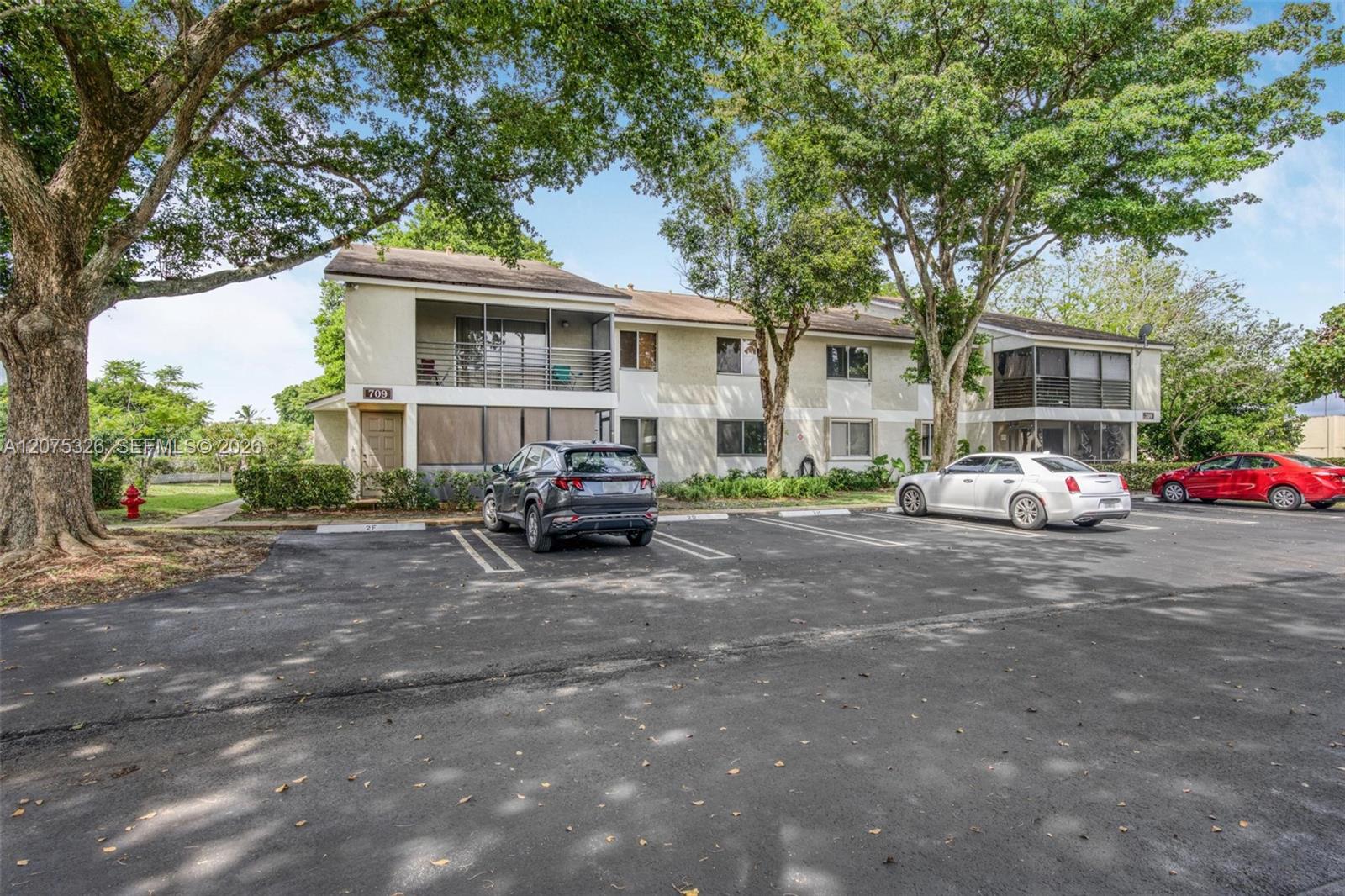 709 Gardens Drive 101 Property Photo 2