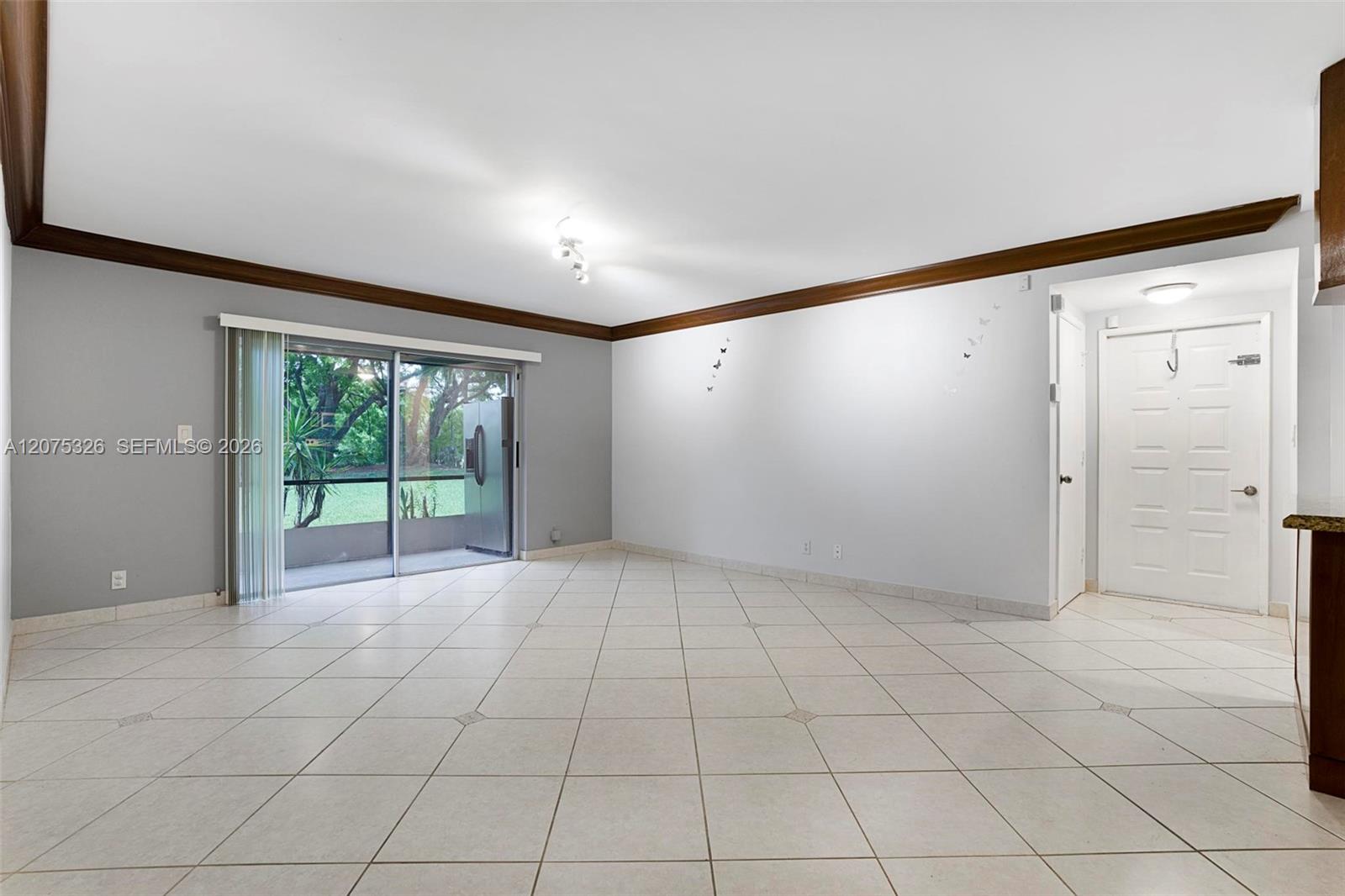 709 Gardens Drive 101 Property Photo 7