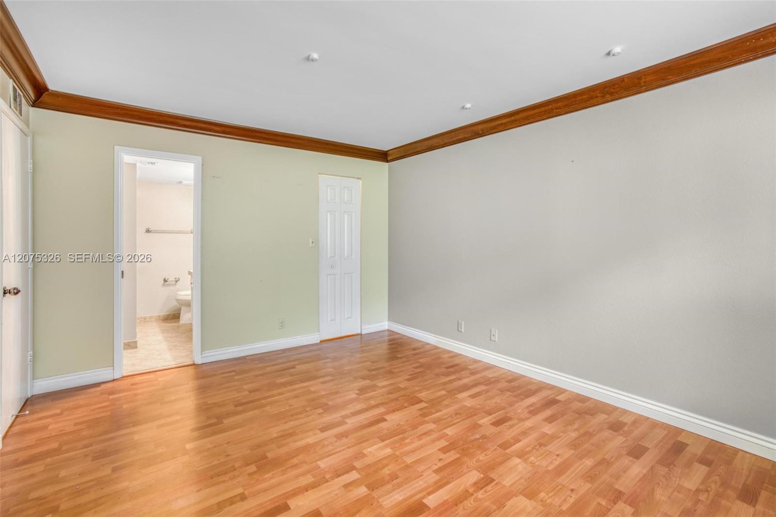 709 Gardens Drive 101 Property Photo 13