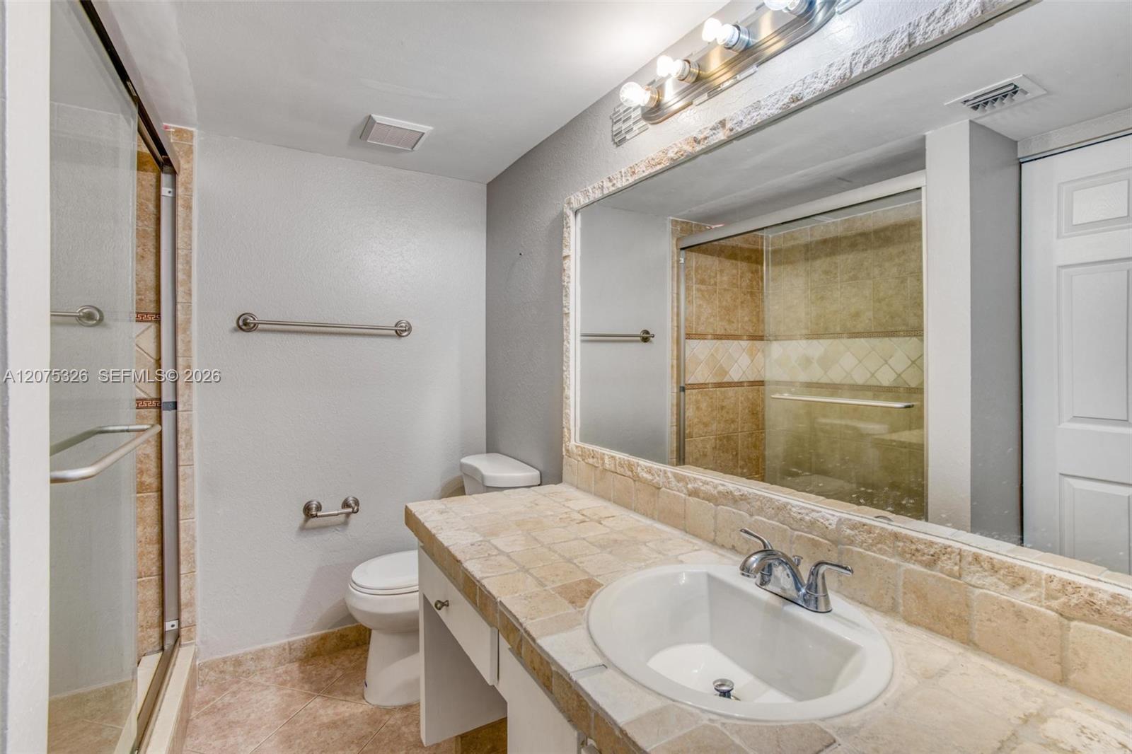 709 Gardens Drive 101 Property Photo 14