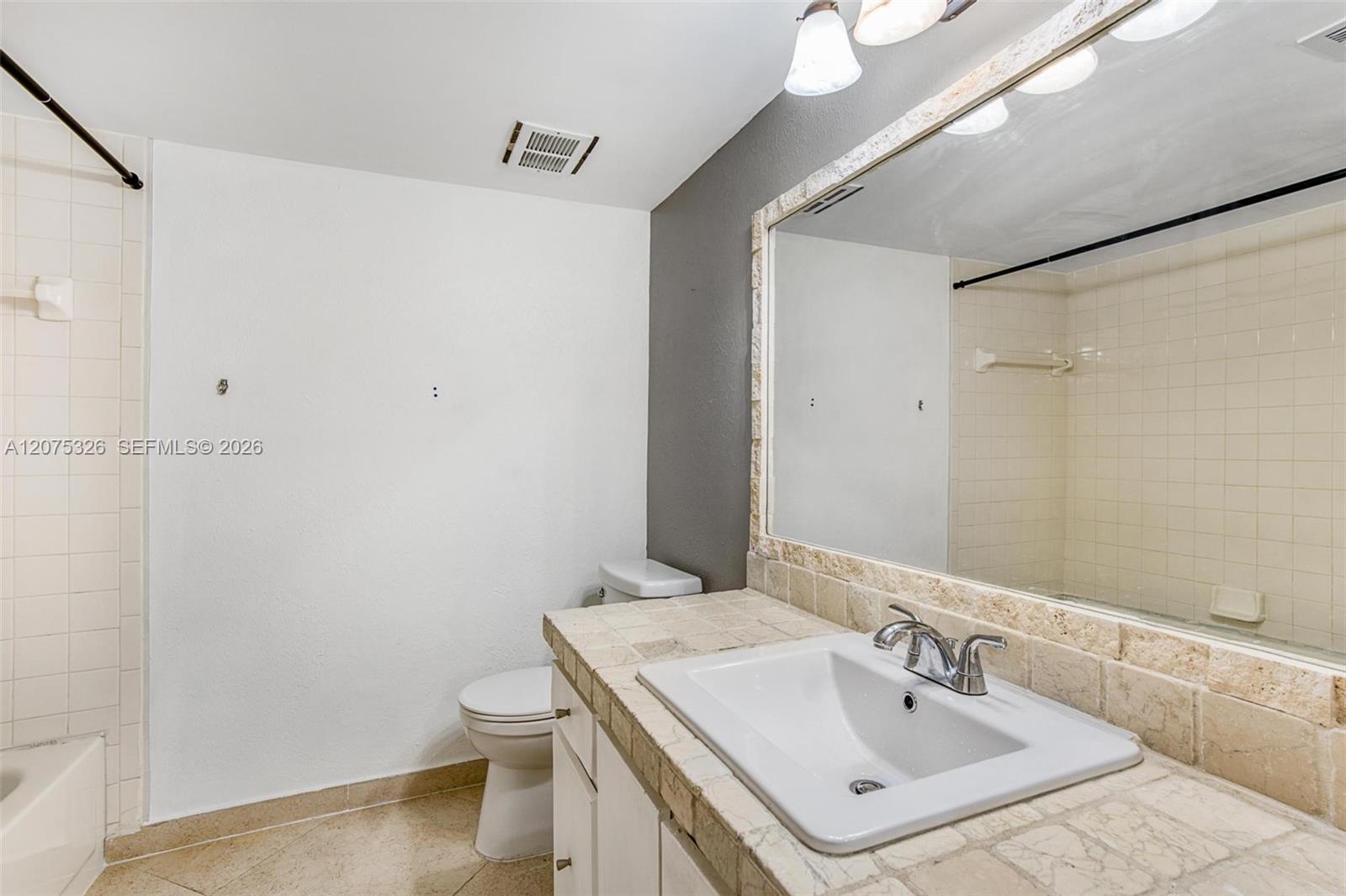 709 Gardens Drive 101 Property Photo 17