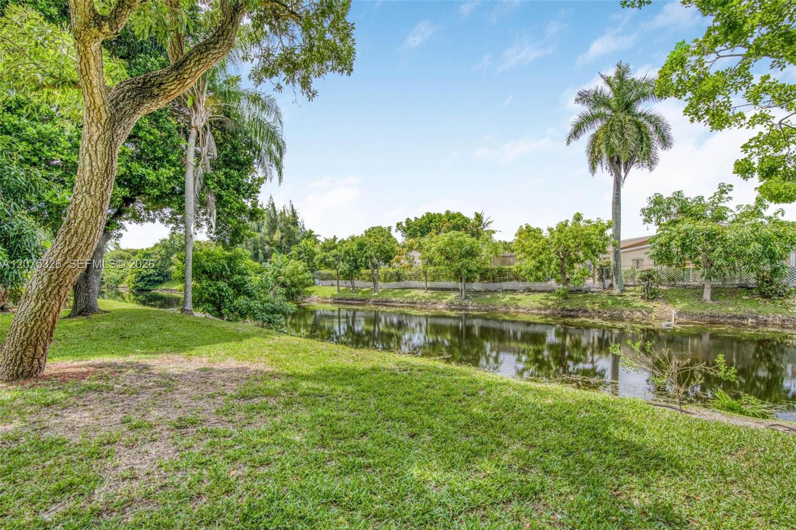 709 Gardens Drive 101 Property Photo 21