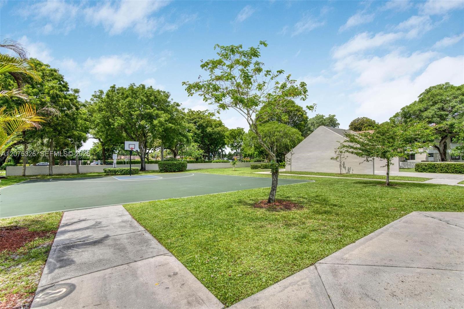 709 Gardens Drive 101 Property Photo 24