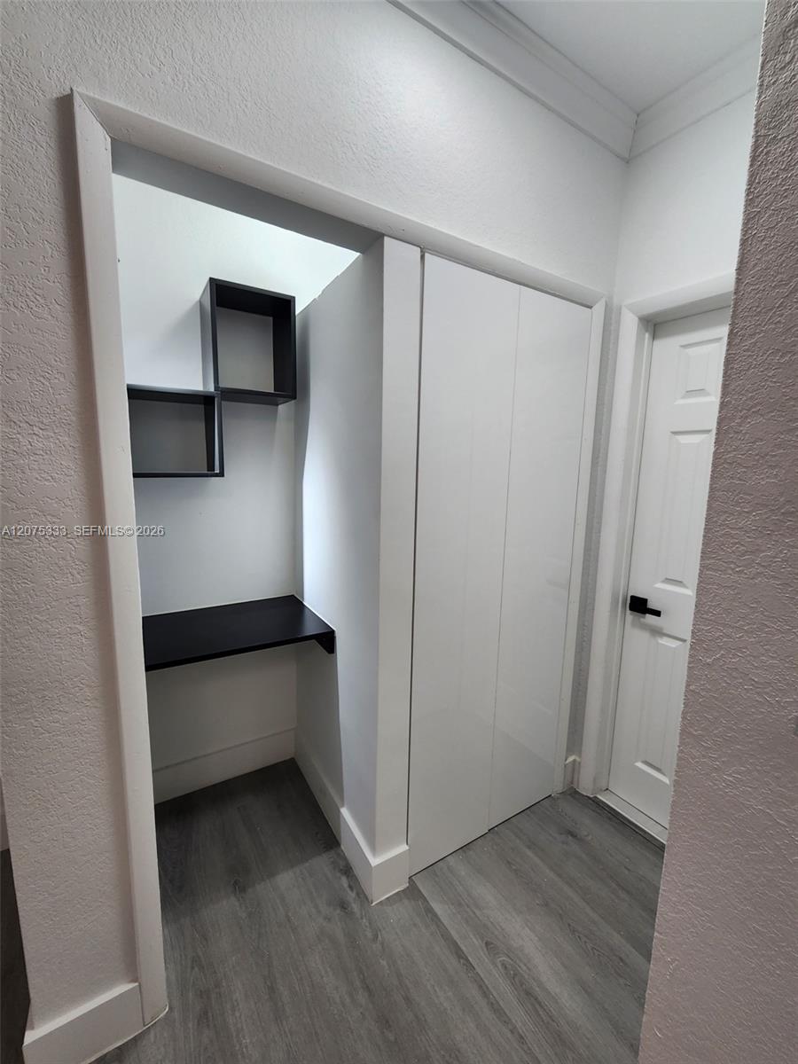 2101 Normandy Drive 206 Property Photo 35
