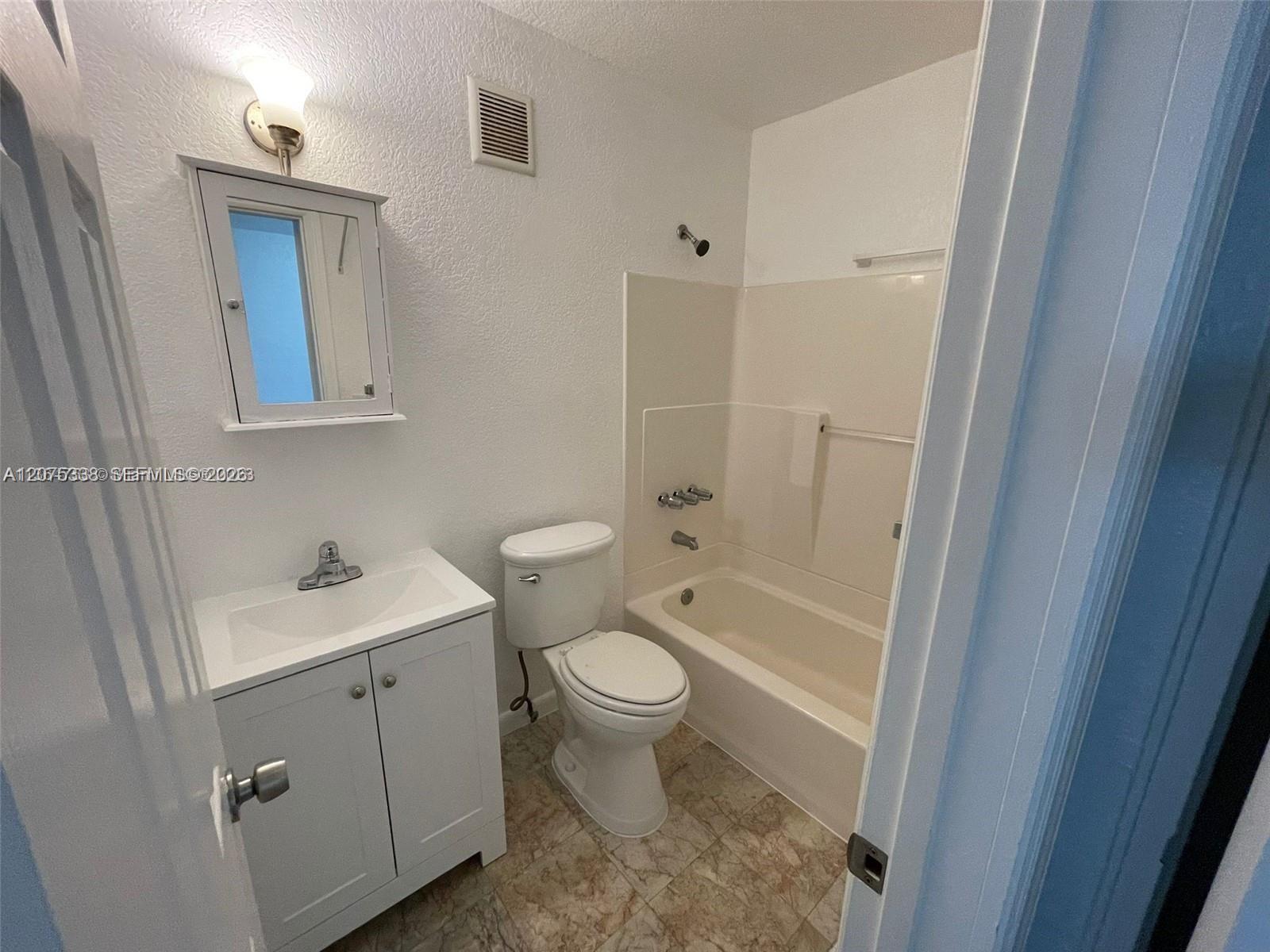 1471 Ne 170th Street 224a Property Photo 6