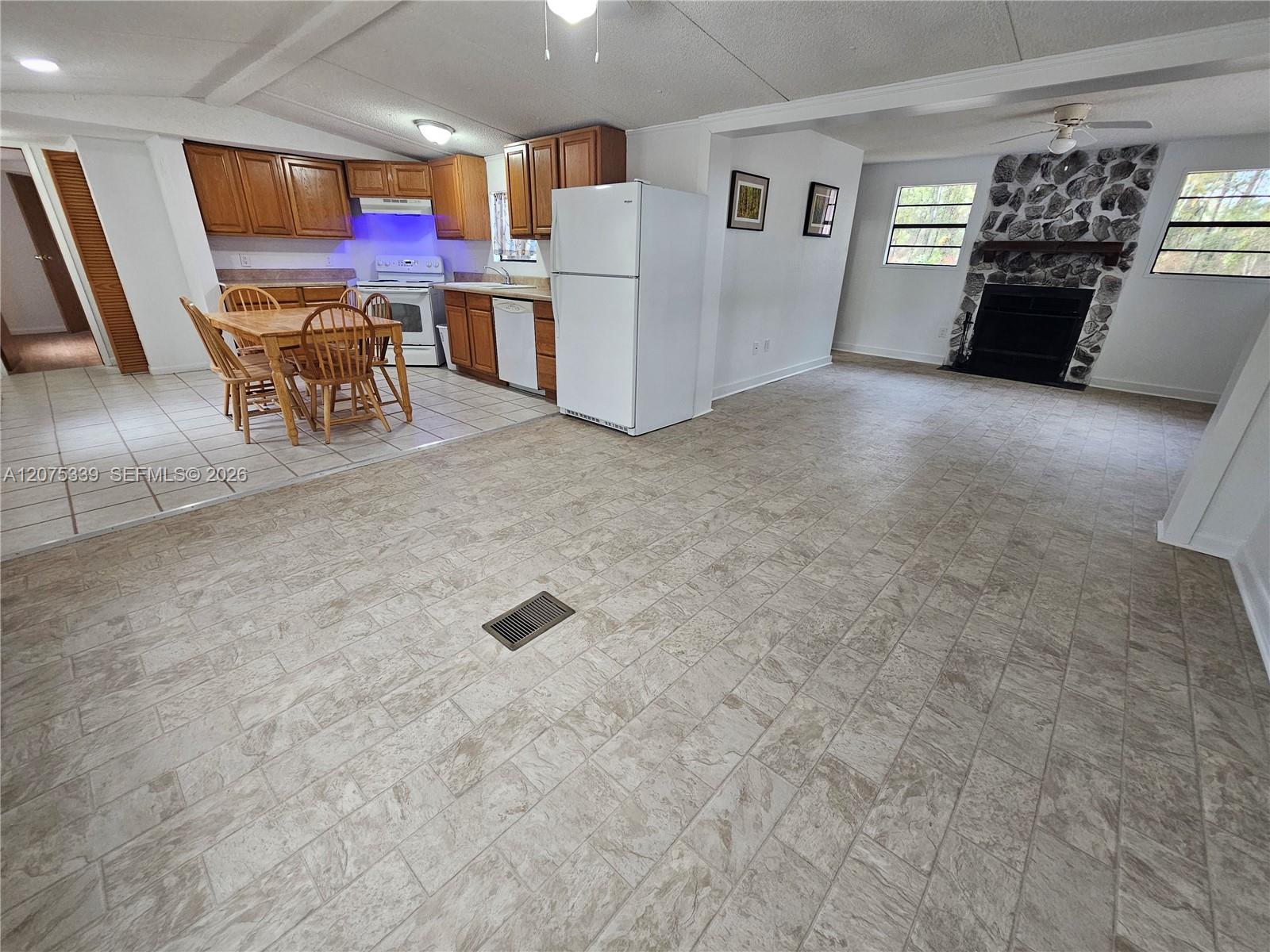2522 Nw 121st Avenue Property Photo 7