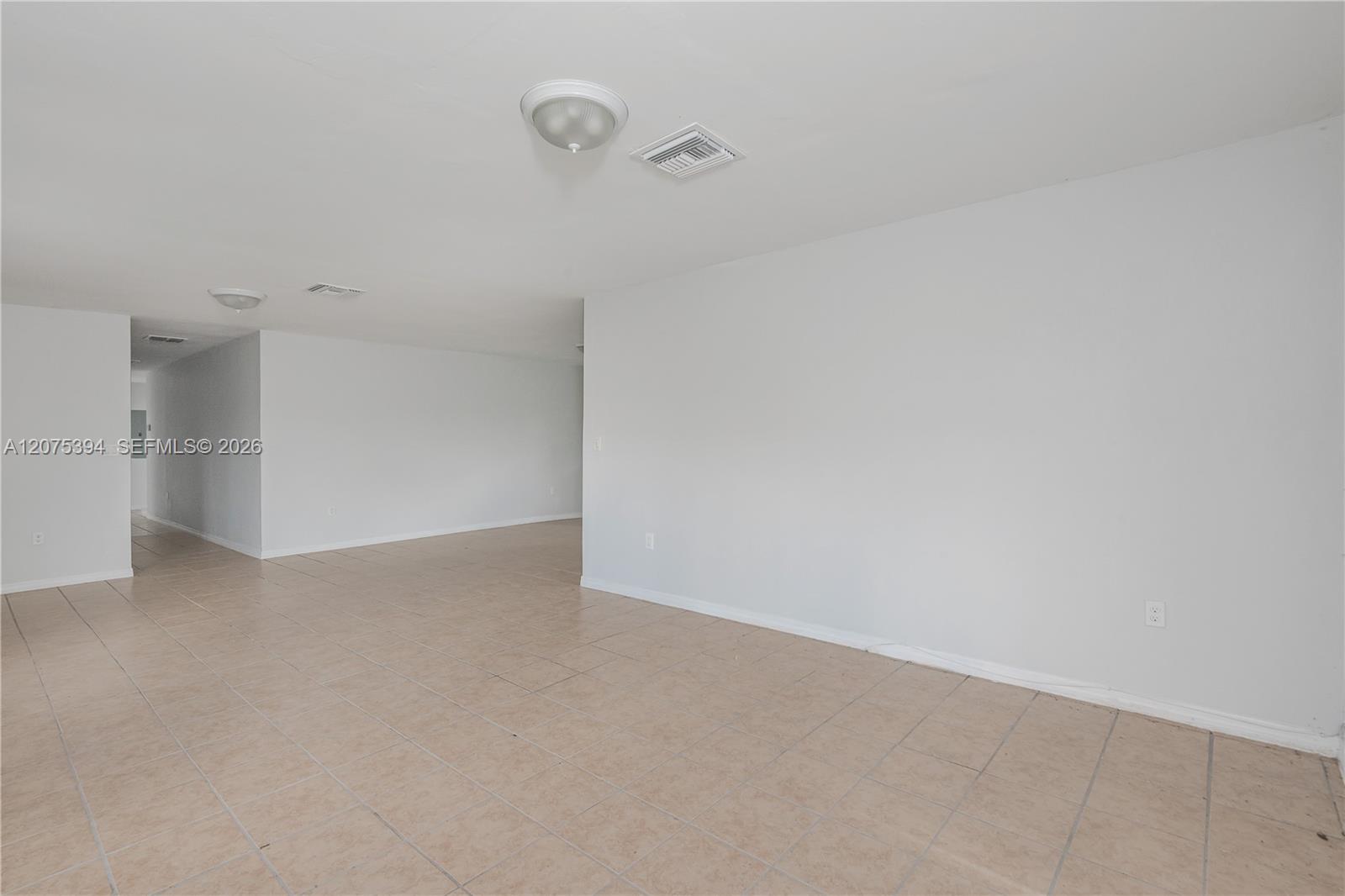 756 Nw 5 Street Property Photo 5
