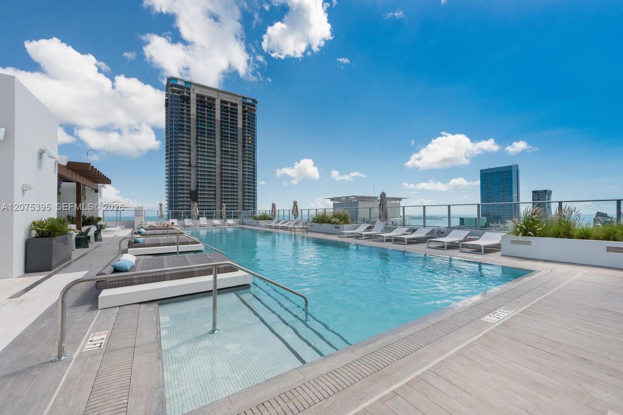 1010 Brickell Avenue 2009 Property Photo 11