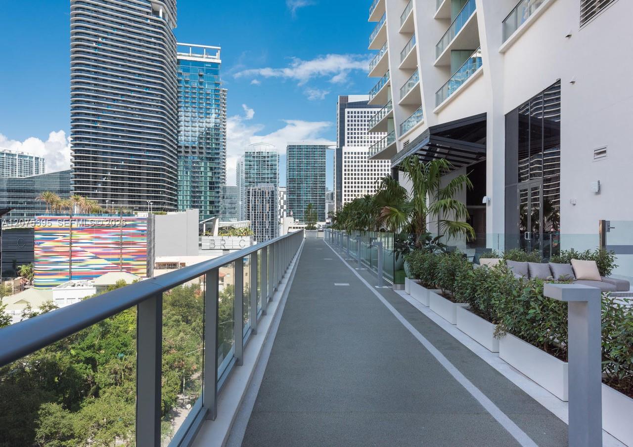 1010 Brickell Avenue 2009 Property Photo 14