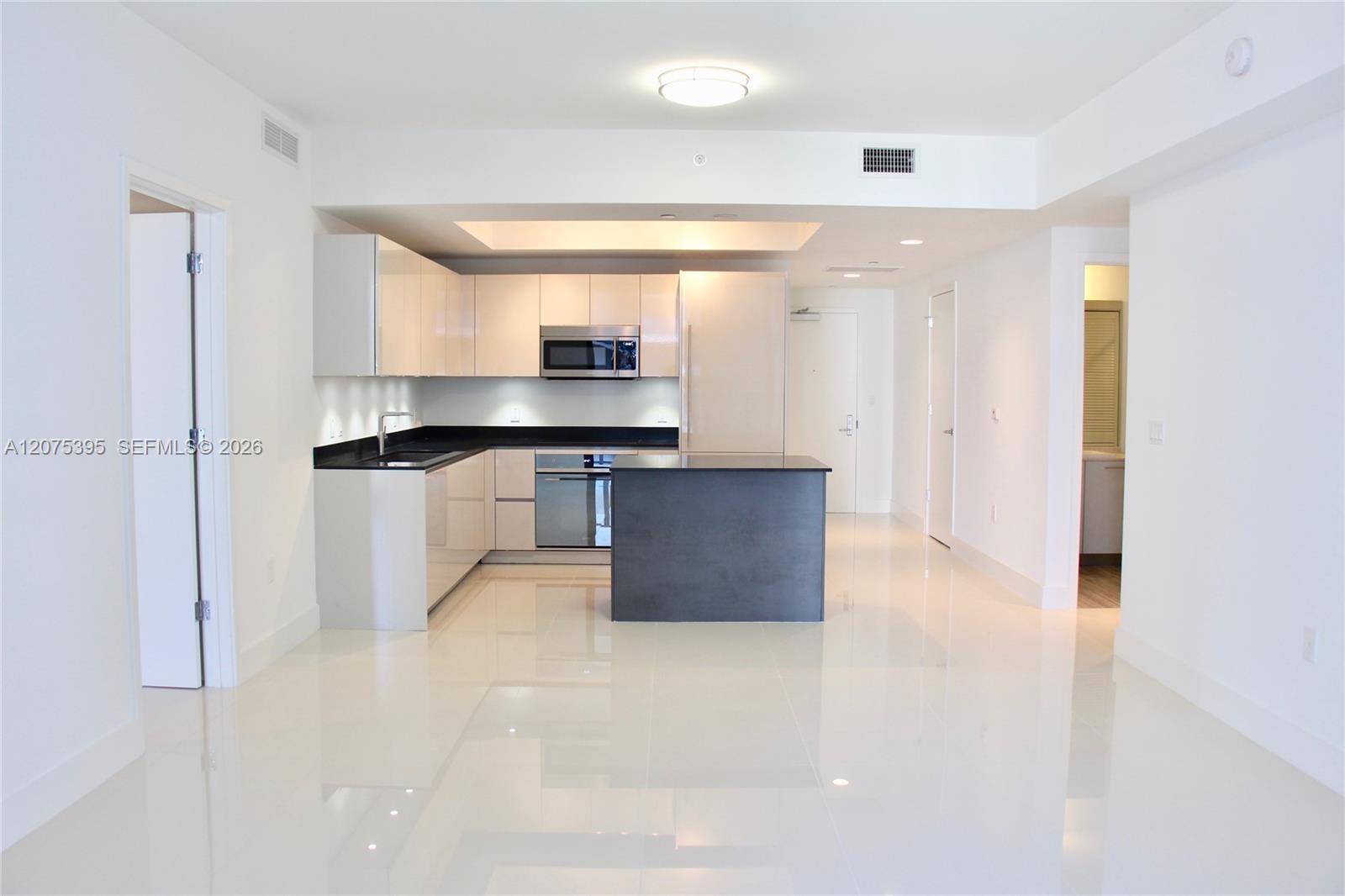 1010 Brickell Avenue 2009 Property Photo 15