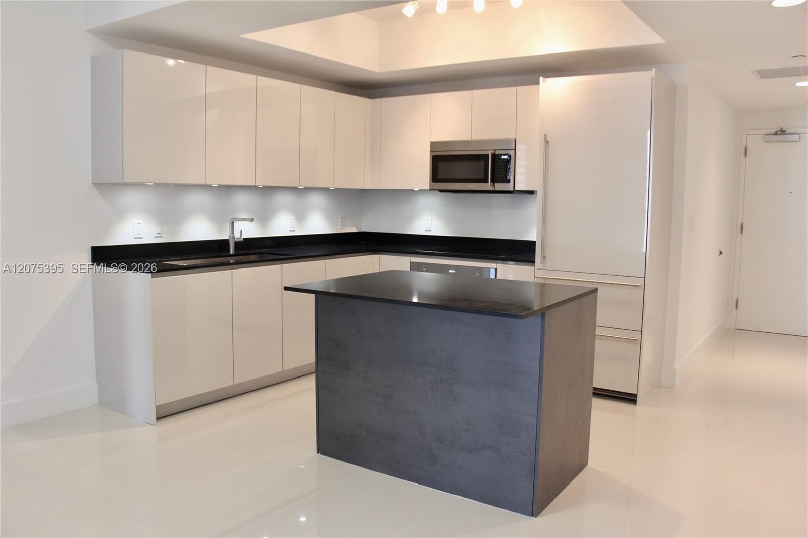 1010 Brickell Avenue 2009 Property Photo 16