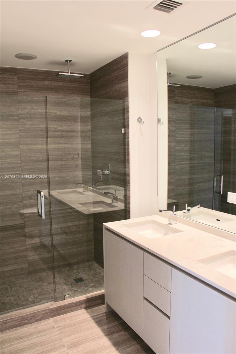 1010 Brickell Avenue 2009 Property Photo 19
