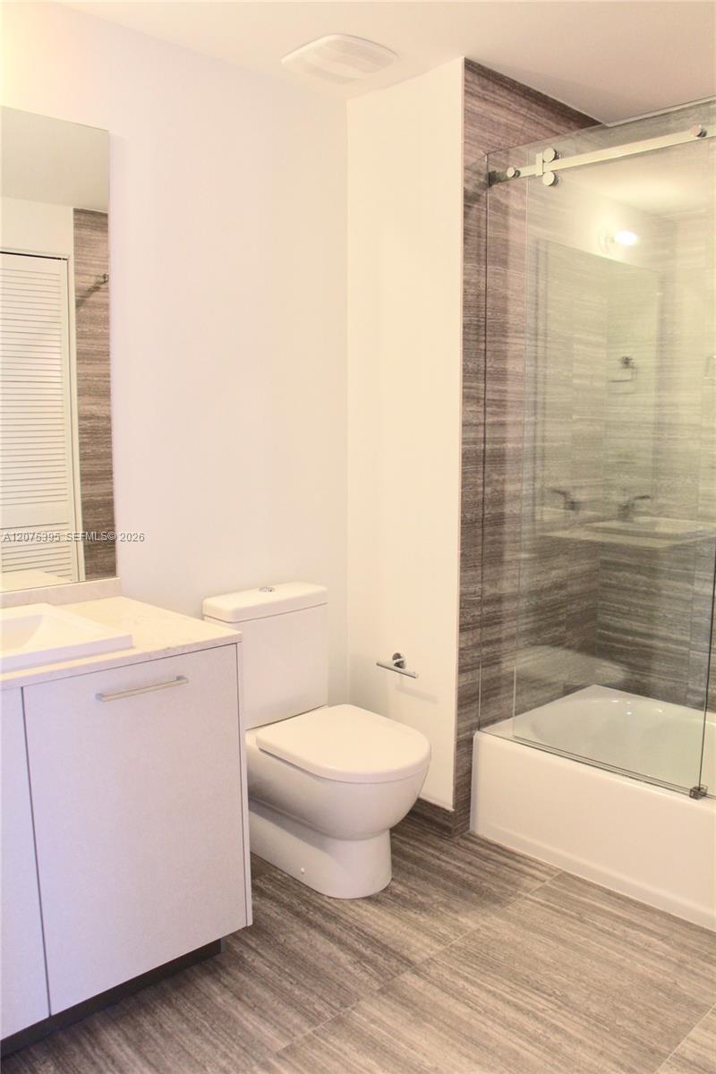 1010 Brickell Avenue 2009 Property Photo 22