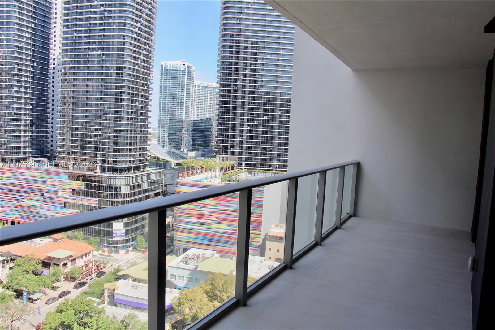 1010 Brickell Avenue 2009 Property Photo 24