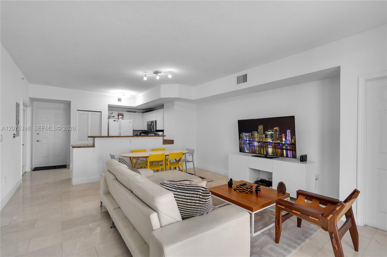 357 Almeria Avenue 1105 Property Photo 8