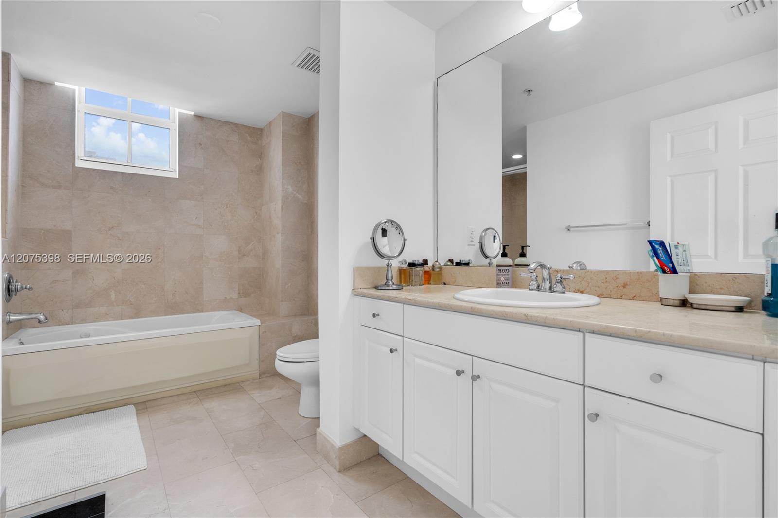 357 Almeria Avenue 1105 Property Photo 14